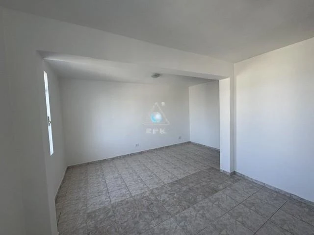 68 m² apartment with 2 bedrooms and a separate kitchen — photo 7