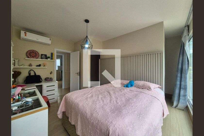 420 m² house with 4 en-suite bedrooms and private garden — photo 19