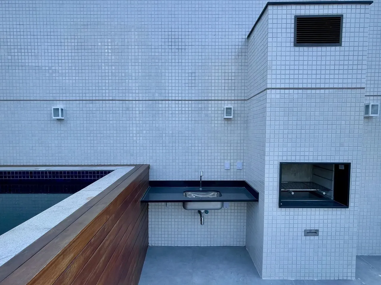 Apartment with 3 bedrooms, 3 bathrooms and balcony — photo 12