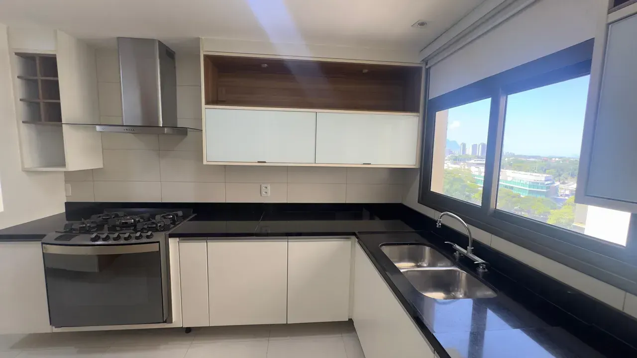 Rental apartment with 3 bedrooms and 4 bathrooms — photo 8