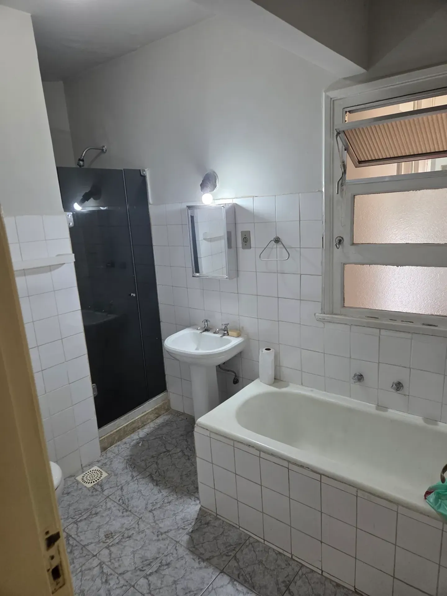 Ванна и 2 спальни: квартира 80 м² — photo 17