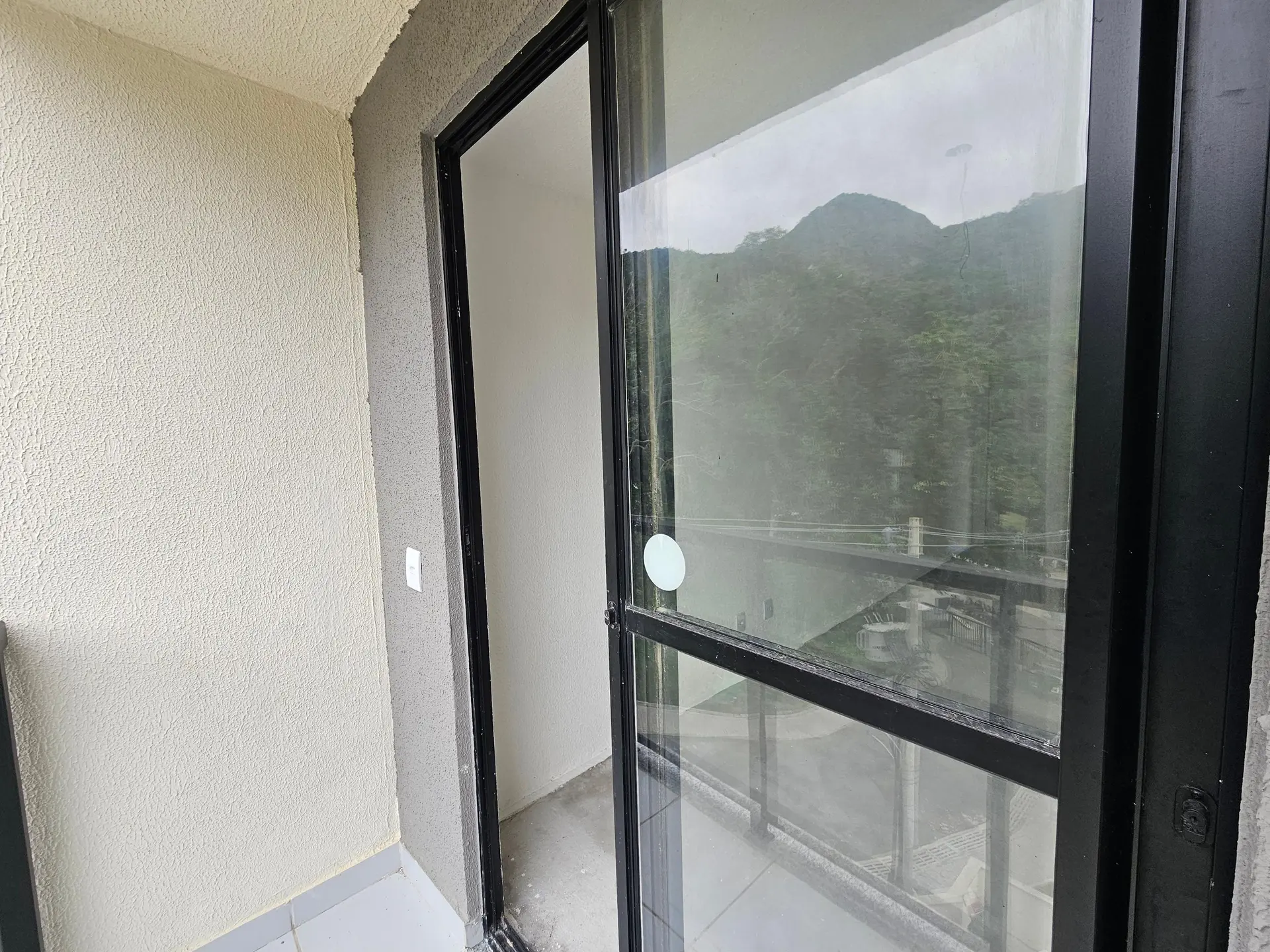 Apartamento de 2 quartos em condomínio com academia — photo 2