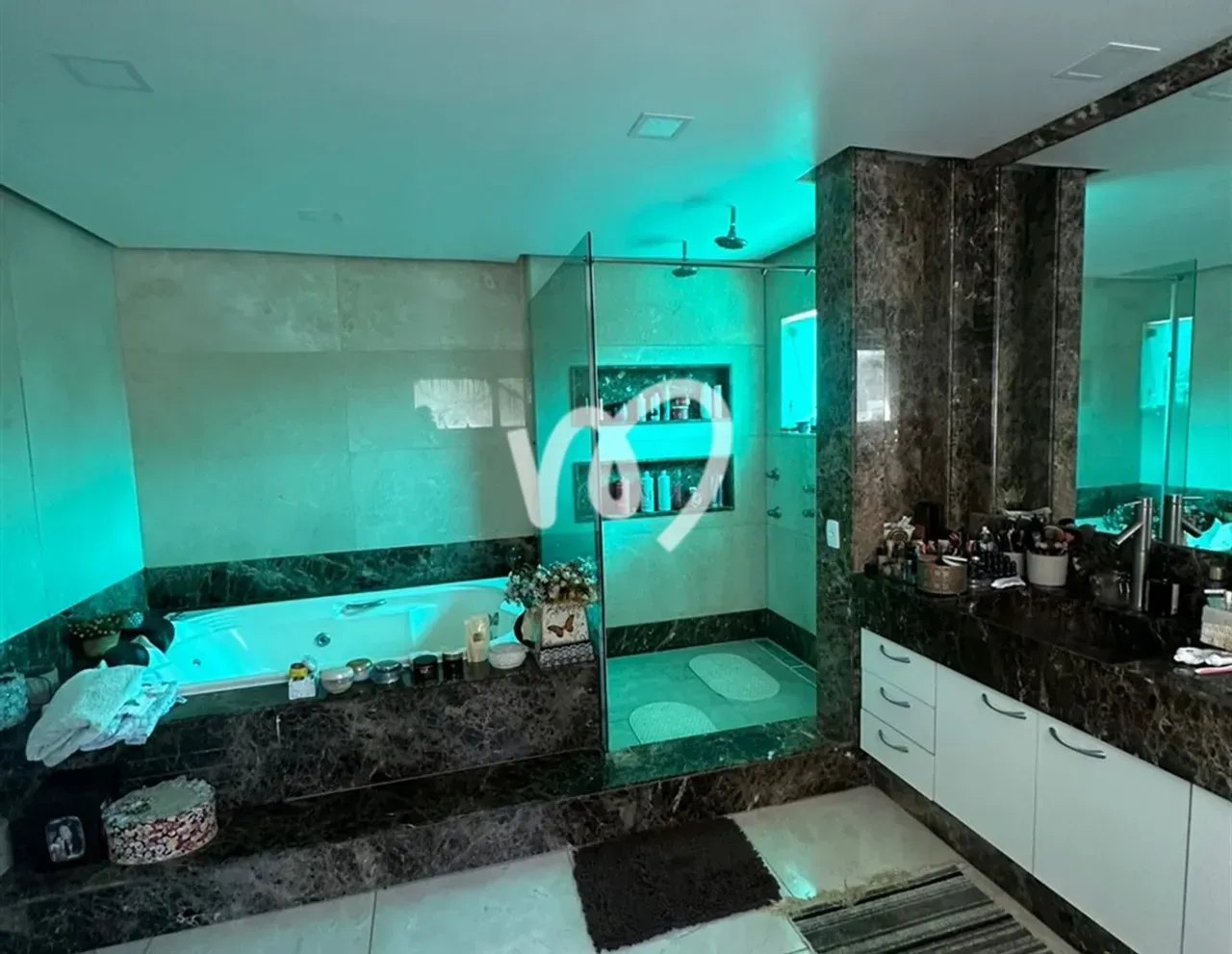 Furnished house with 5 bedrooms and open-plan kitchen — photo 6