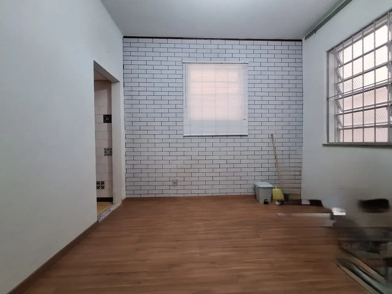 Apartment on the 1st floor with wood or laminate floors — photo 21
