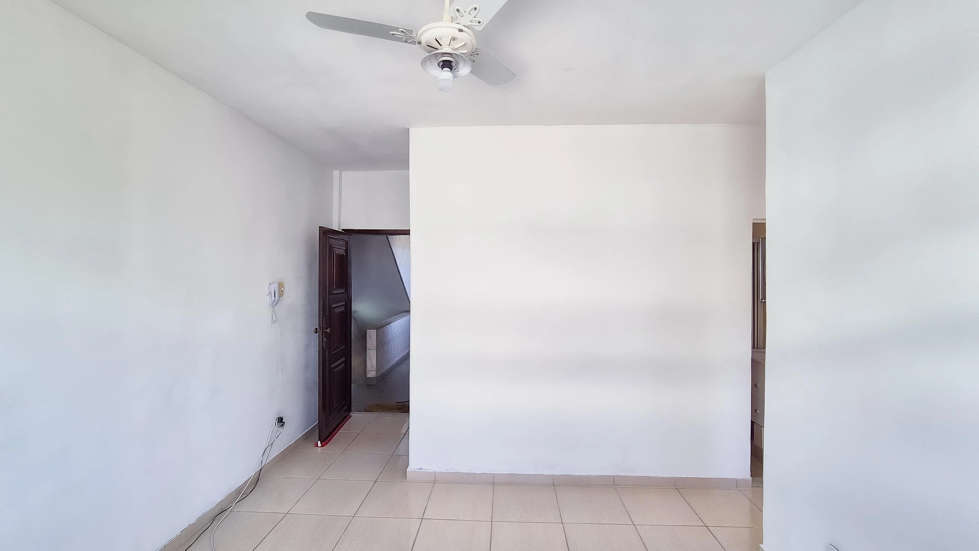 Unfurnished apartment with 2 bedrooms and 1 bathroom — photo 48