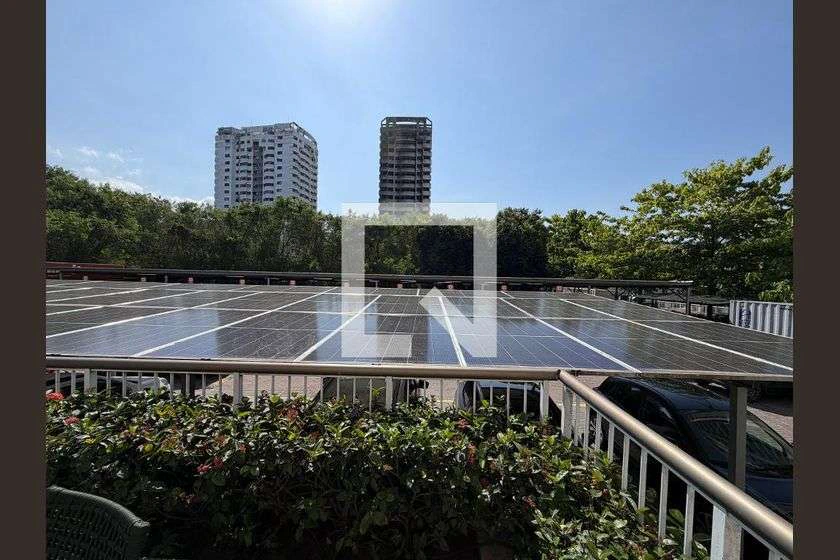 Студия 37 м² с балконом и компактной кухней — photo 29