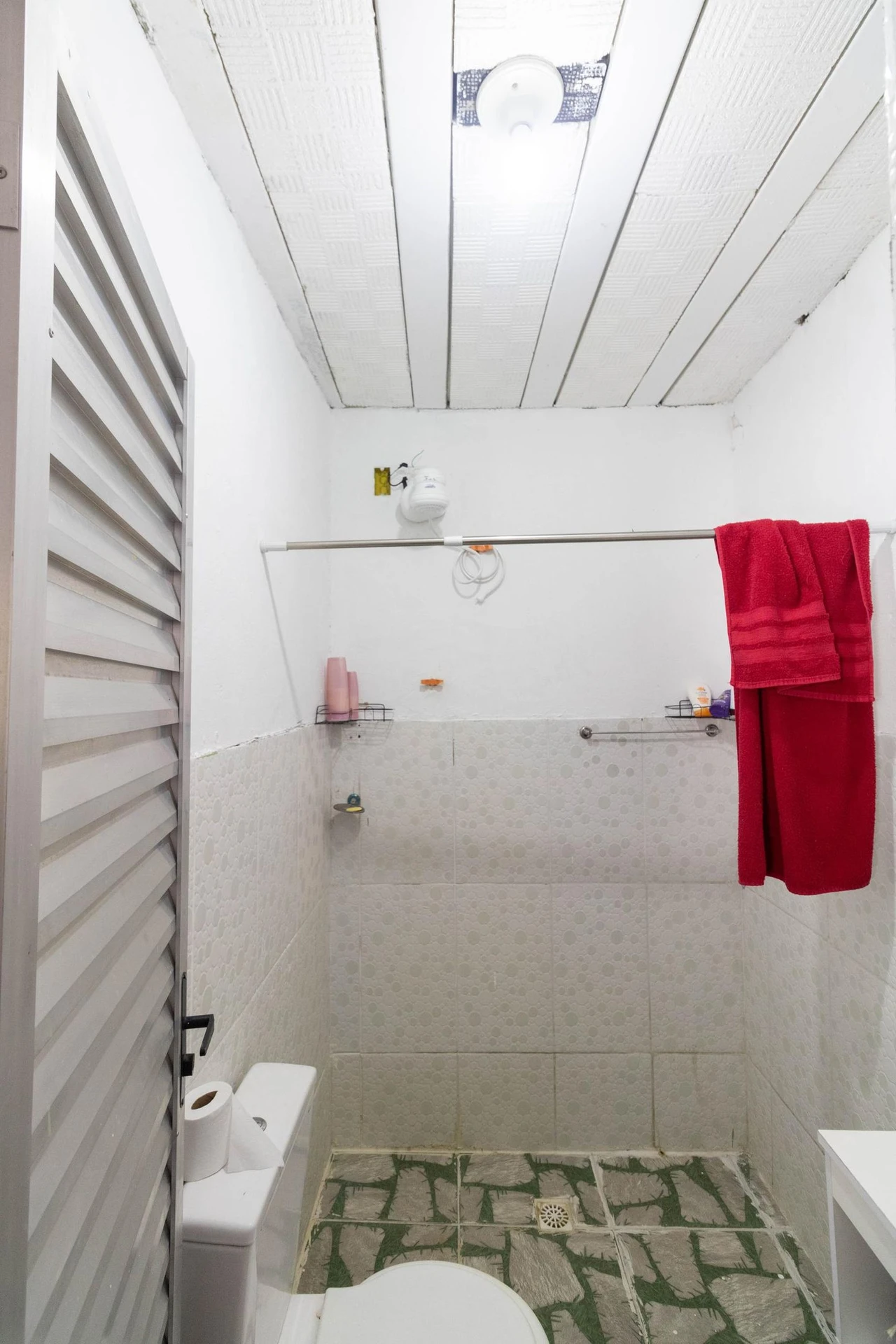 Нев家具рованный дом с 1 спальней и парковкой на 2 места — photo 11