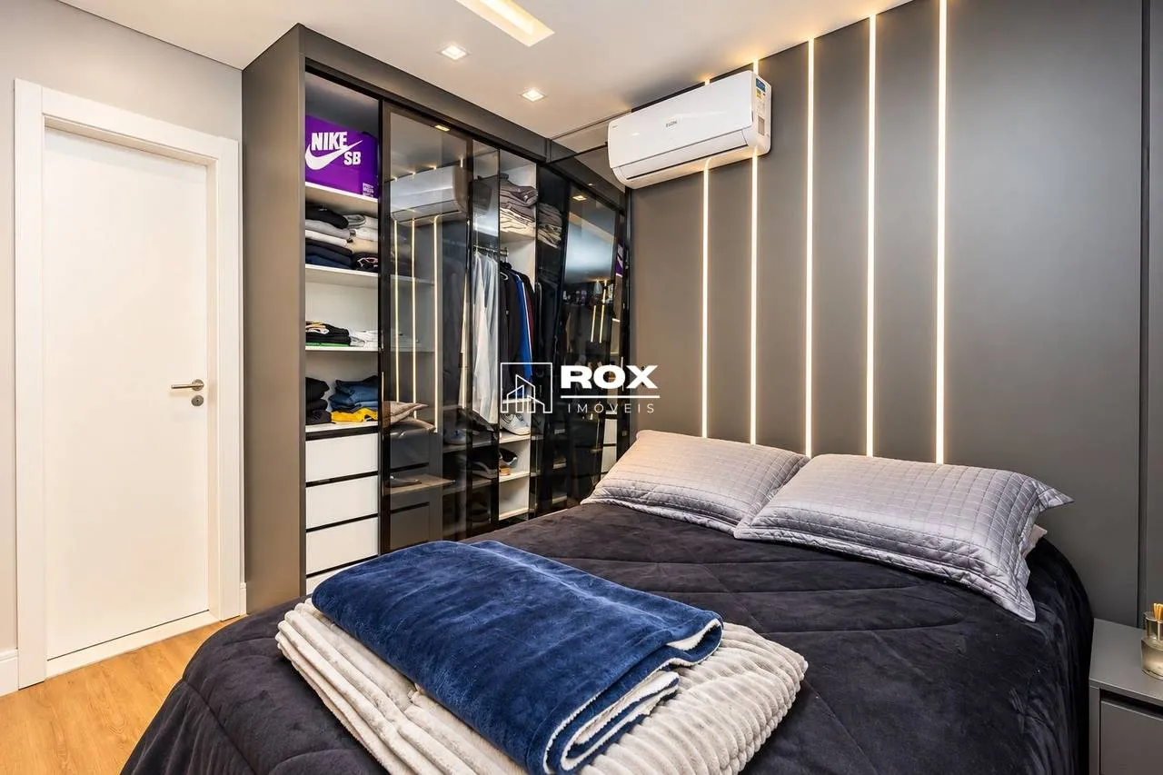 3-bedroom house with a walk-in closet in Curitiba — photo 7