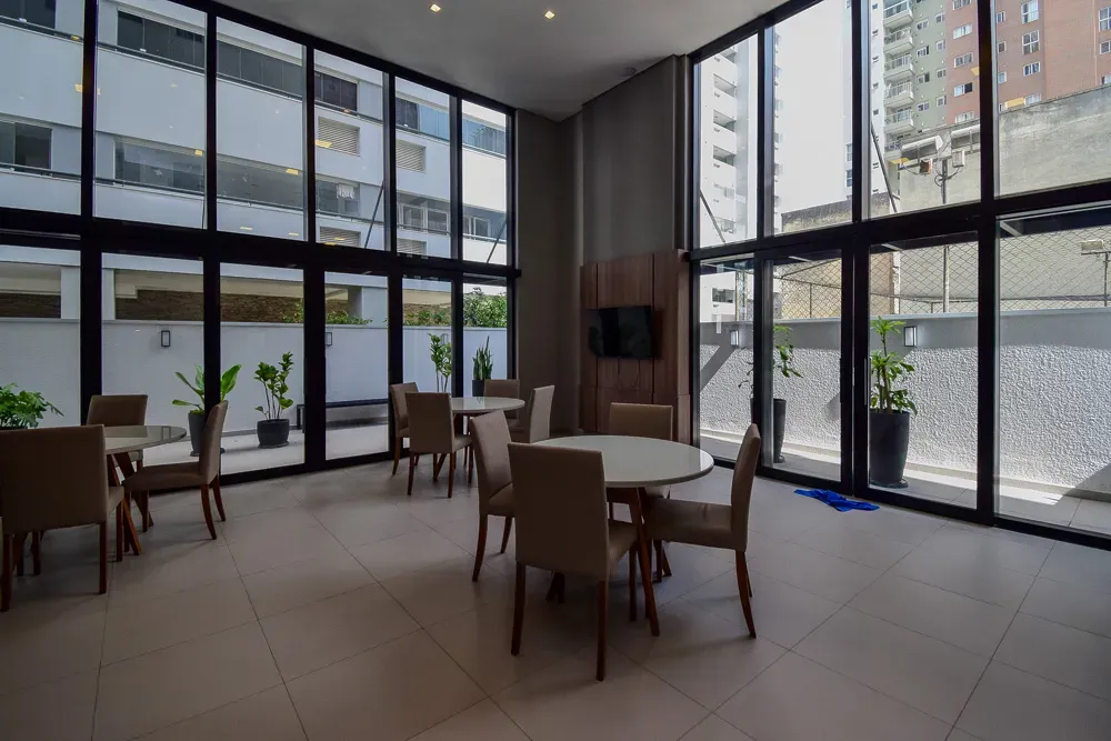 Меблированная квартира с кухней открытой планировки 34 м² — photo 32