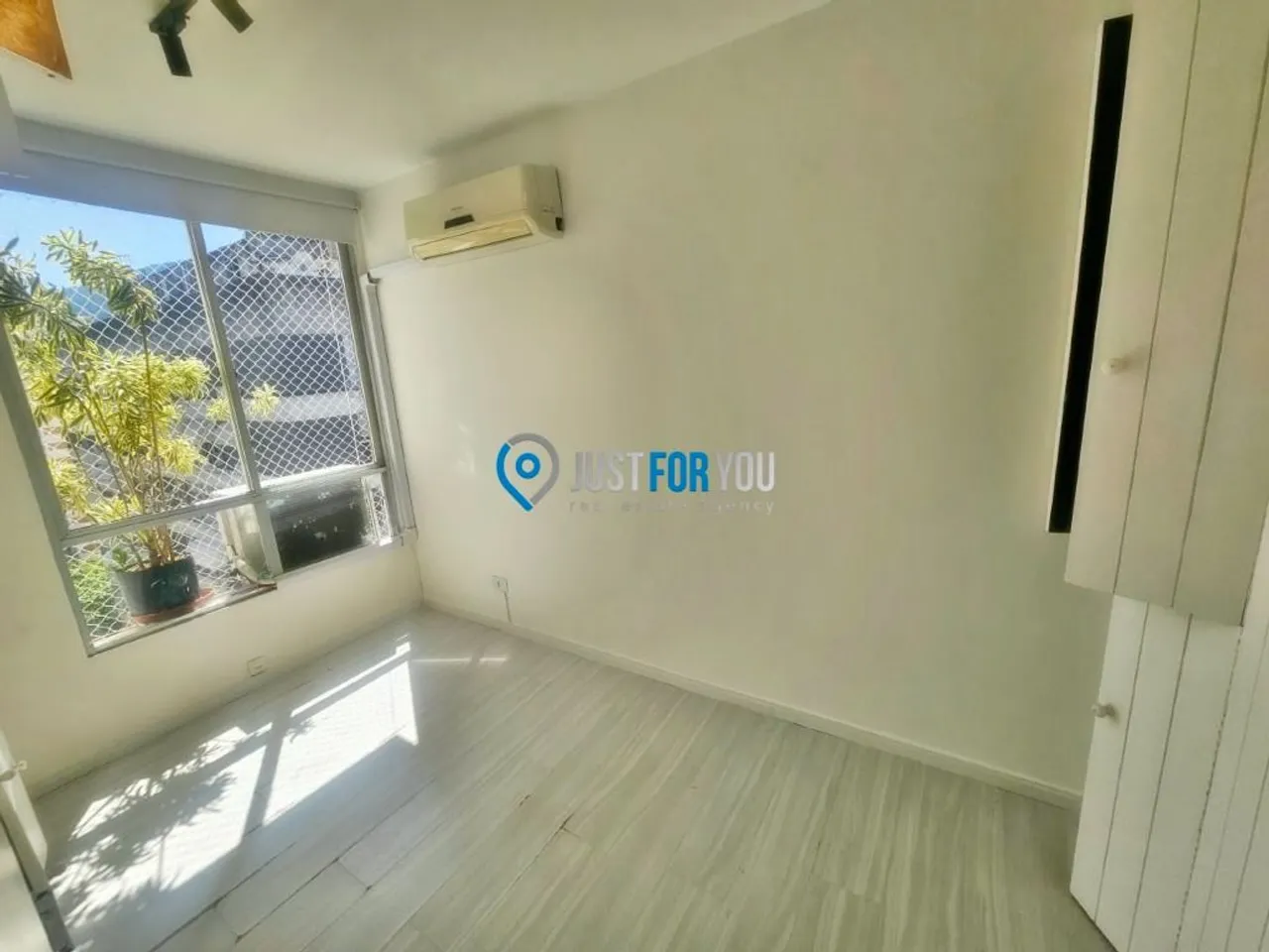 4-bedroom apartment with 3 bathrooms and 106 m² — photo 6