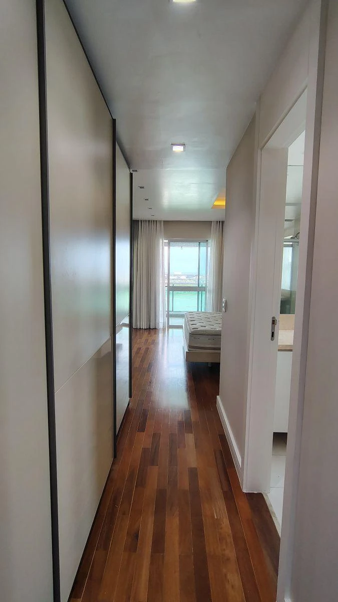 Furnished 249 m² apartment with 3 en-suite bedrooms — photo 37
