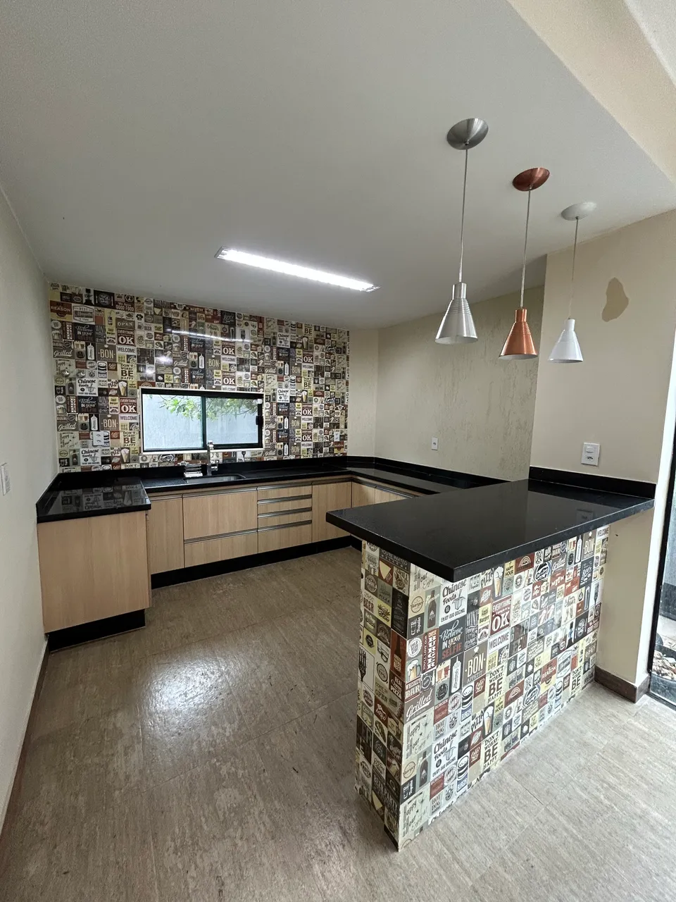 Casa com 3 quartos e 5 banheiros com cozinha integrada — photo 7