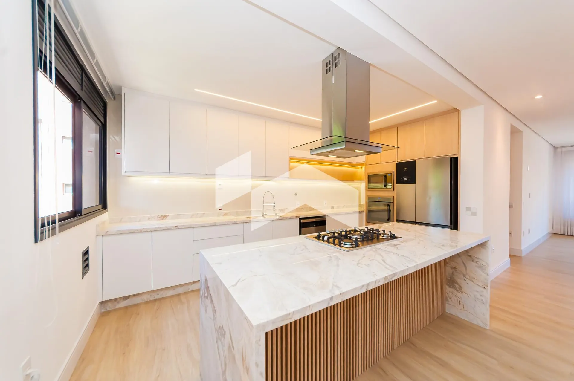 3-suite apartment with 227 m² and 3 parking spaces — photo 3