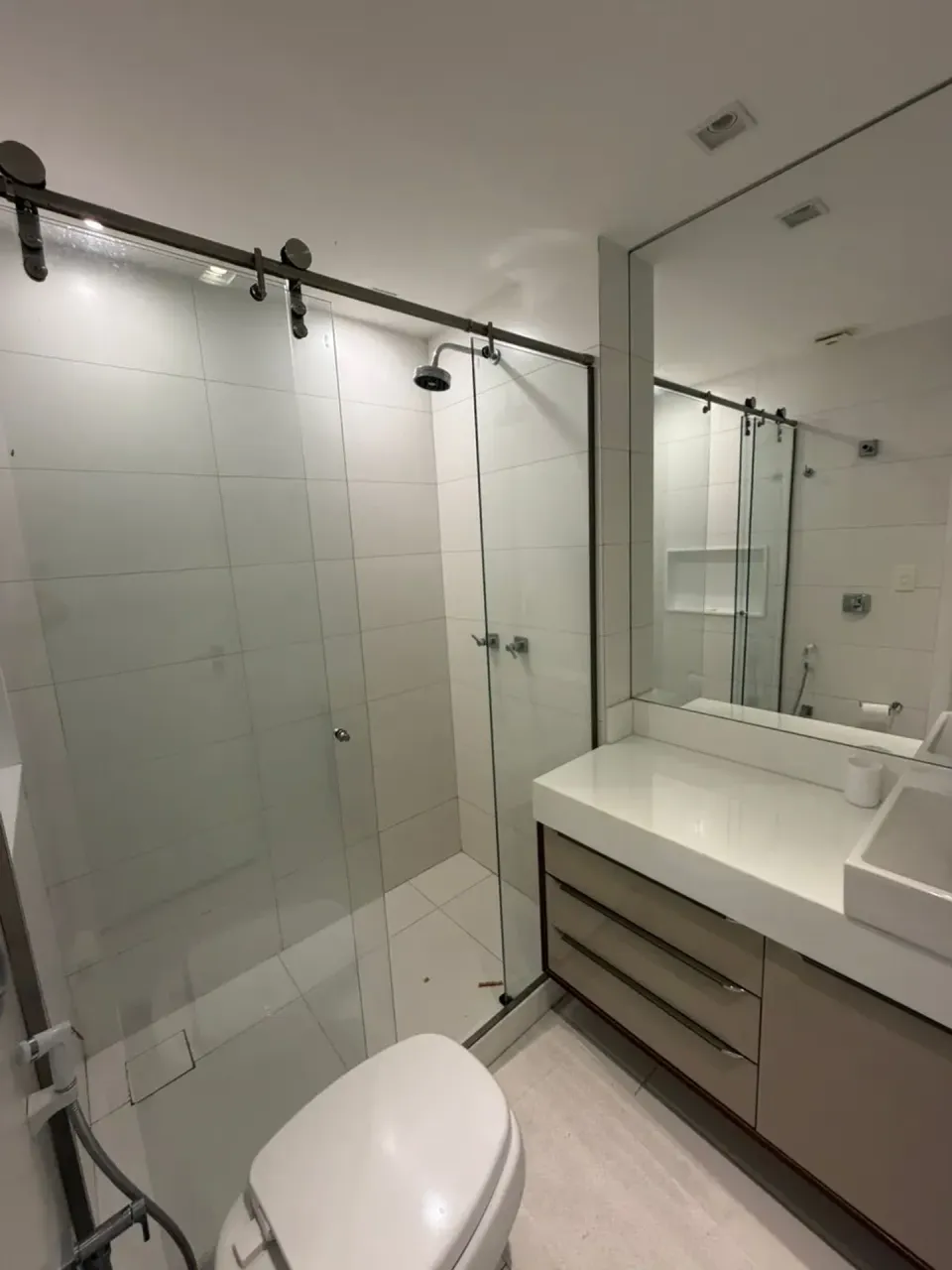 Casa com cozinha americana, 4 quartos e 5 banheiros, 980 m² — photo 13