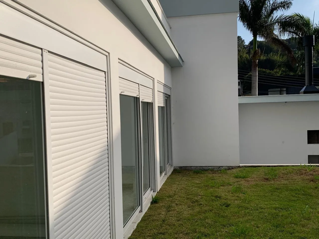 House with 3 bedrooms and an open-plan kitchen — photo 18