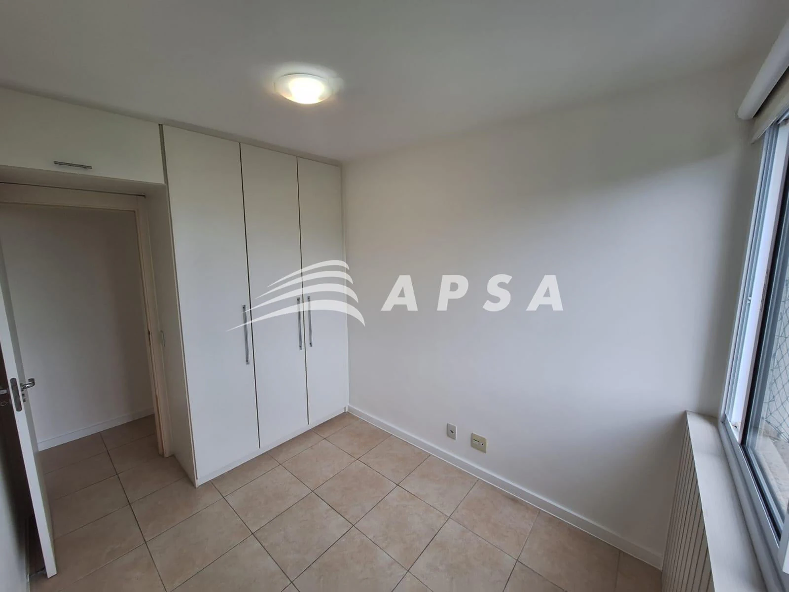 Apartment, 70 m², with a glass-enclosed balcony — photo 21