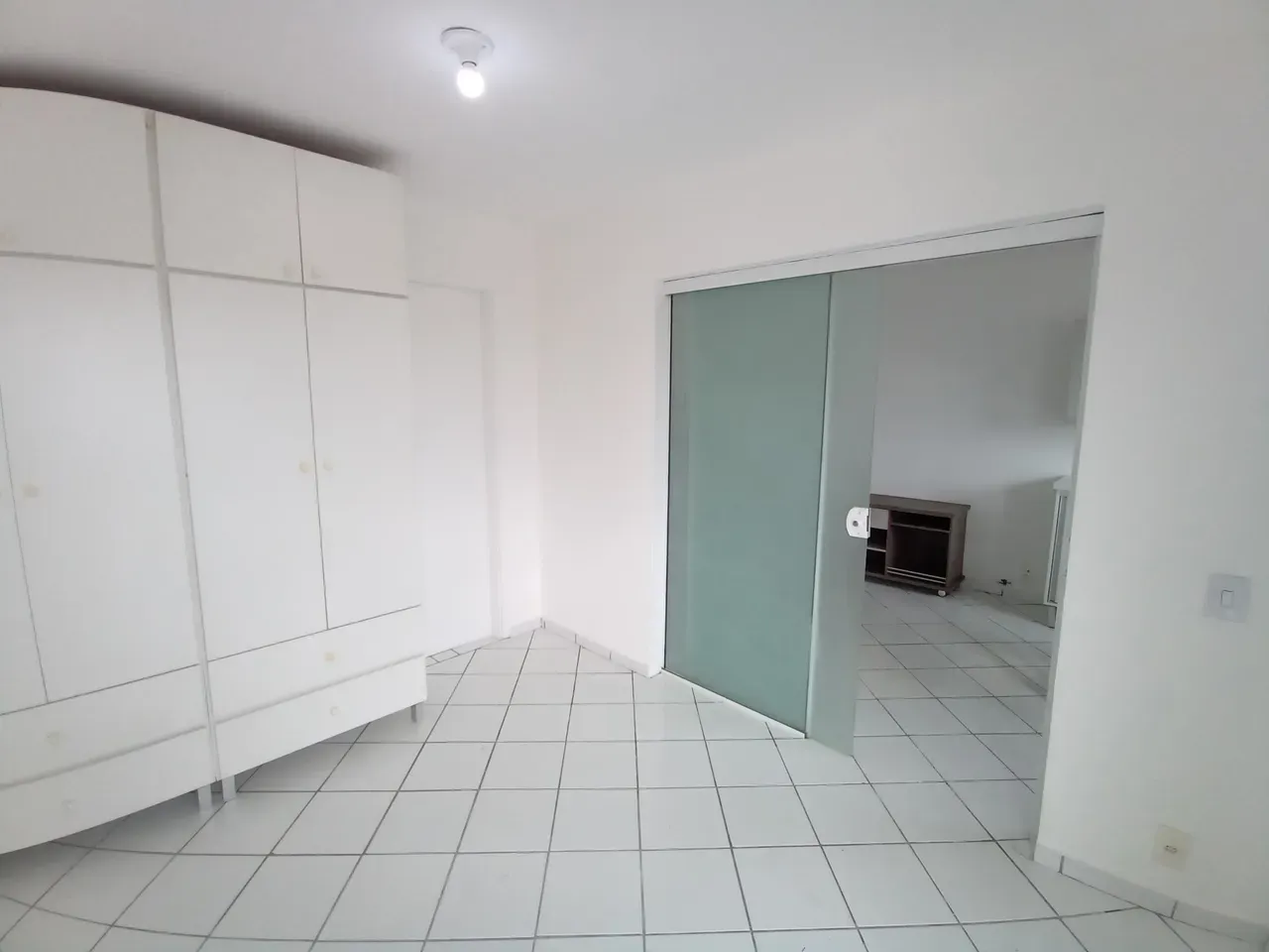 1-bedroom apartment on the 1st floor with fitted storage — photo 2