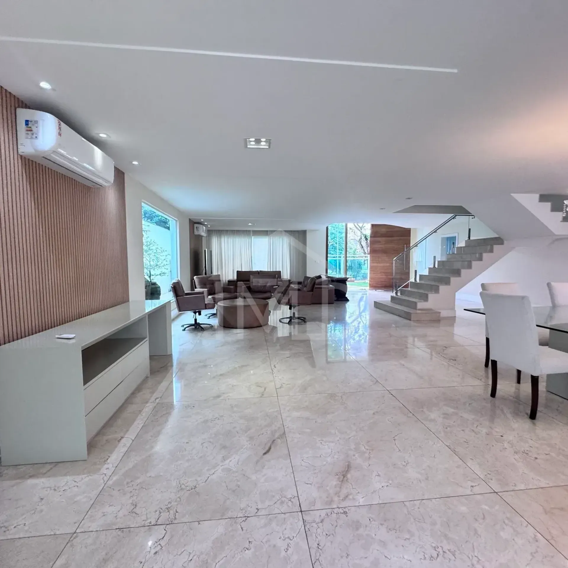 Casa amueblada con 5 dormitorios y 5 baños, balcón acristalado — photo 39