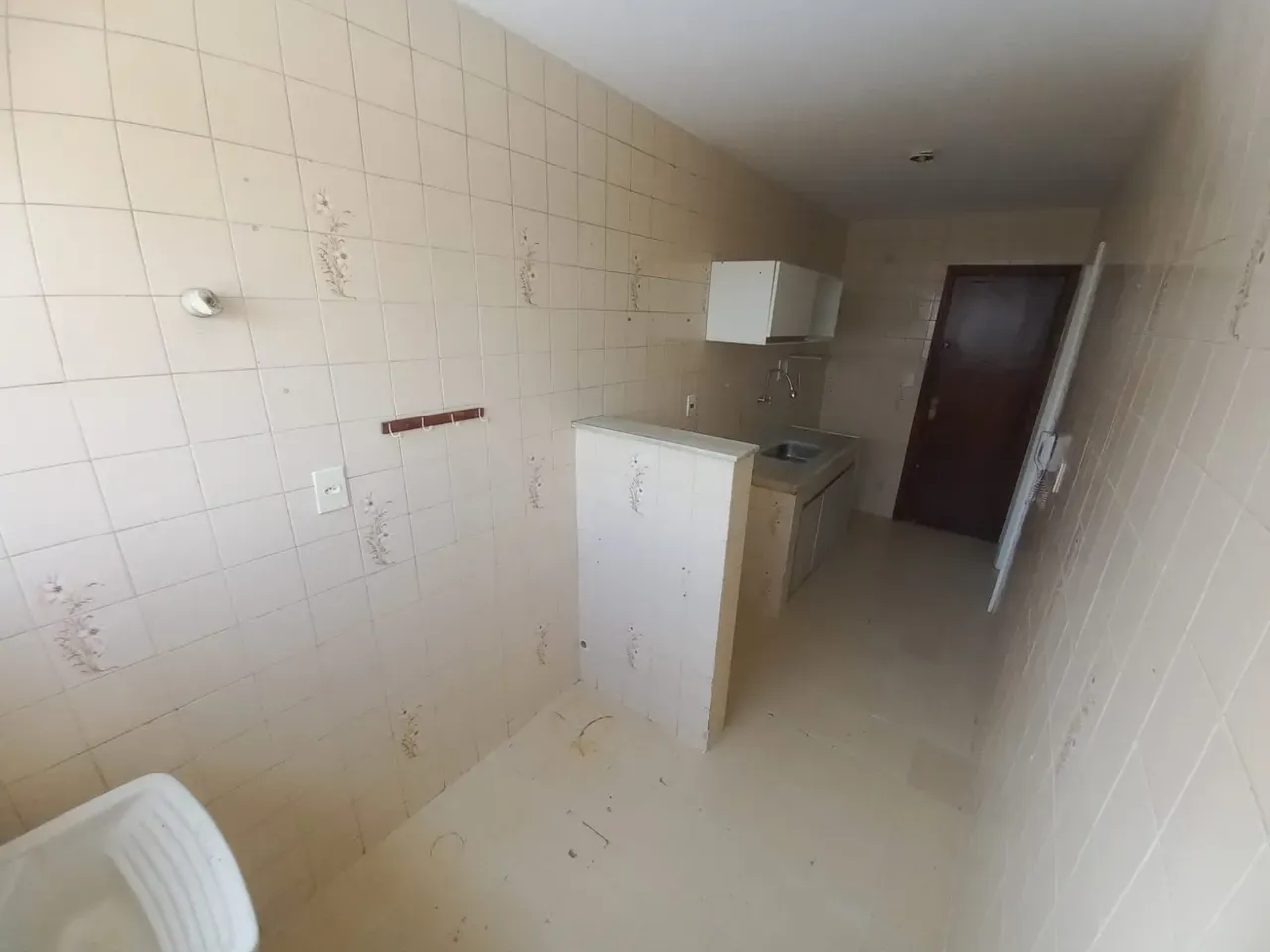 2-bedroom apartment with laundry area and 1 parking spot — photo 9