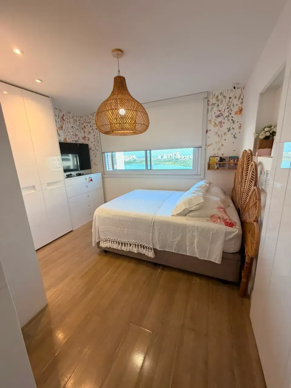Furnished 115 m² apartment with 3 bedrooms and 3 baths — photo 8