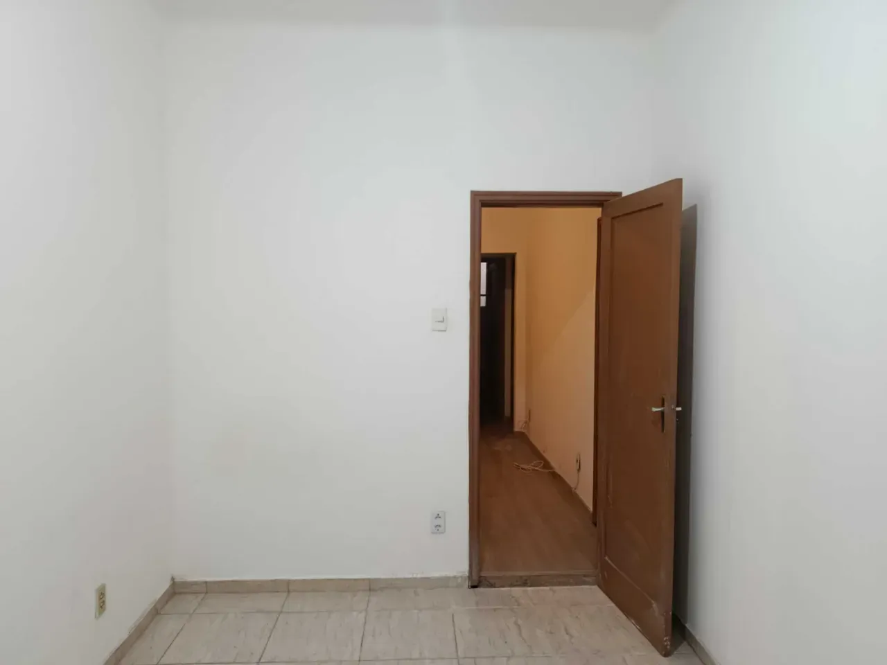 Apartamento de 3 quartos com cozinha separada e 85 m² — photo 19