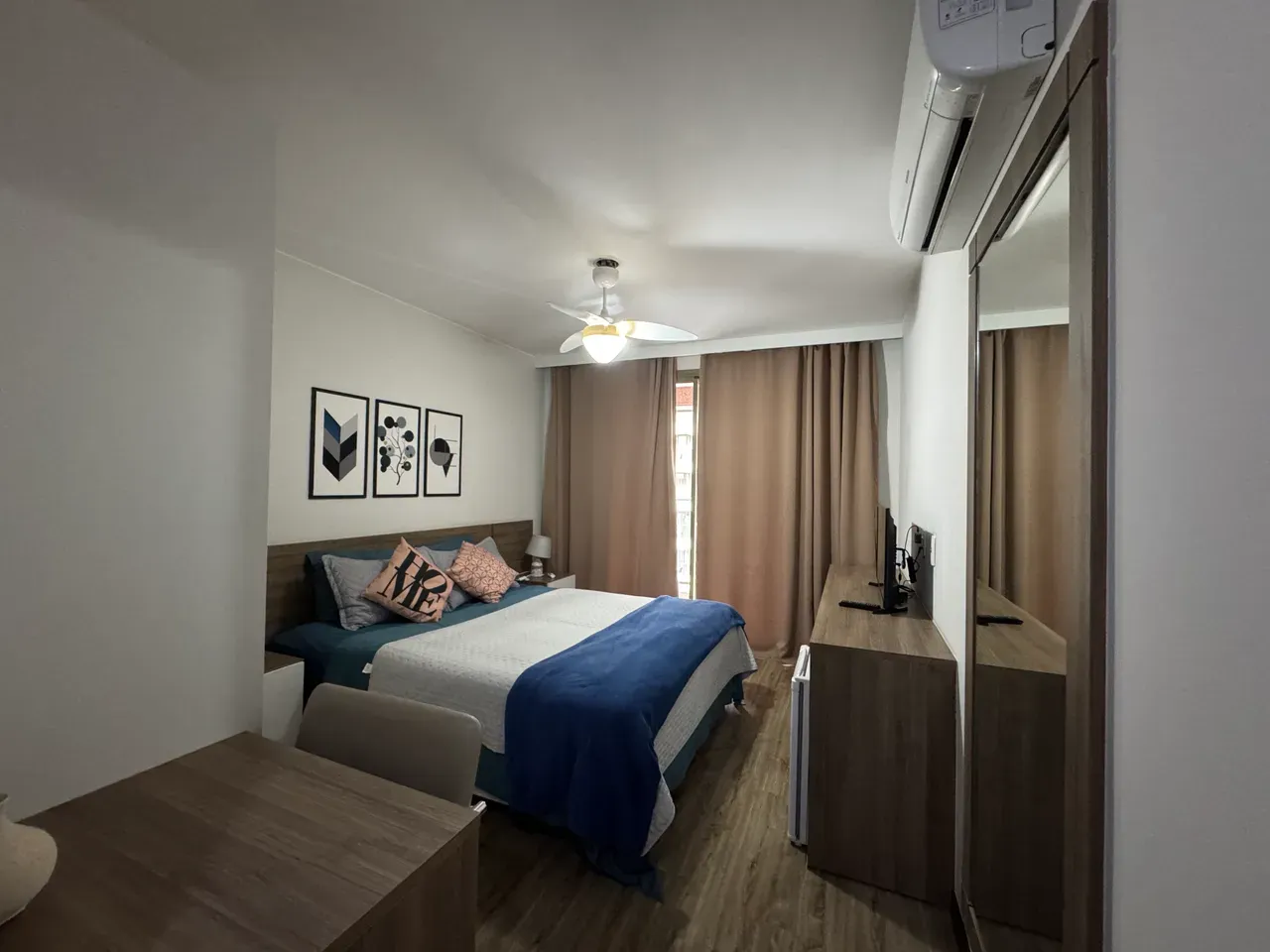69 m² apartment with a mountain view and a home office — photo 3