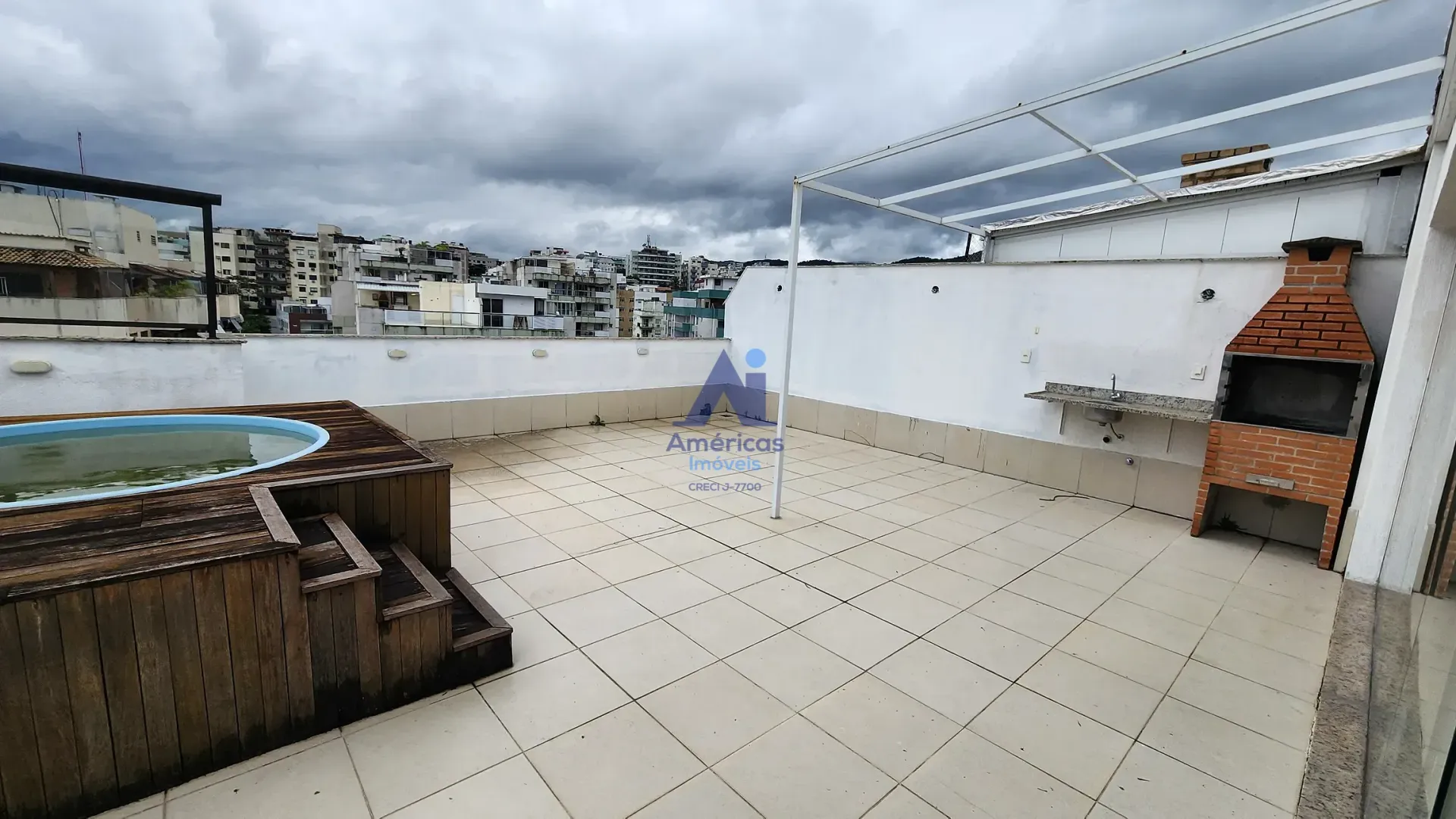 Unfurnished apartment with 3 bedrooms and 2 bathrooms — photo 47