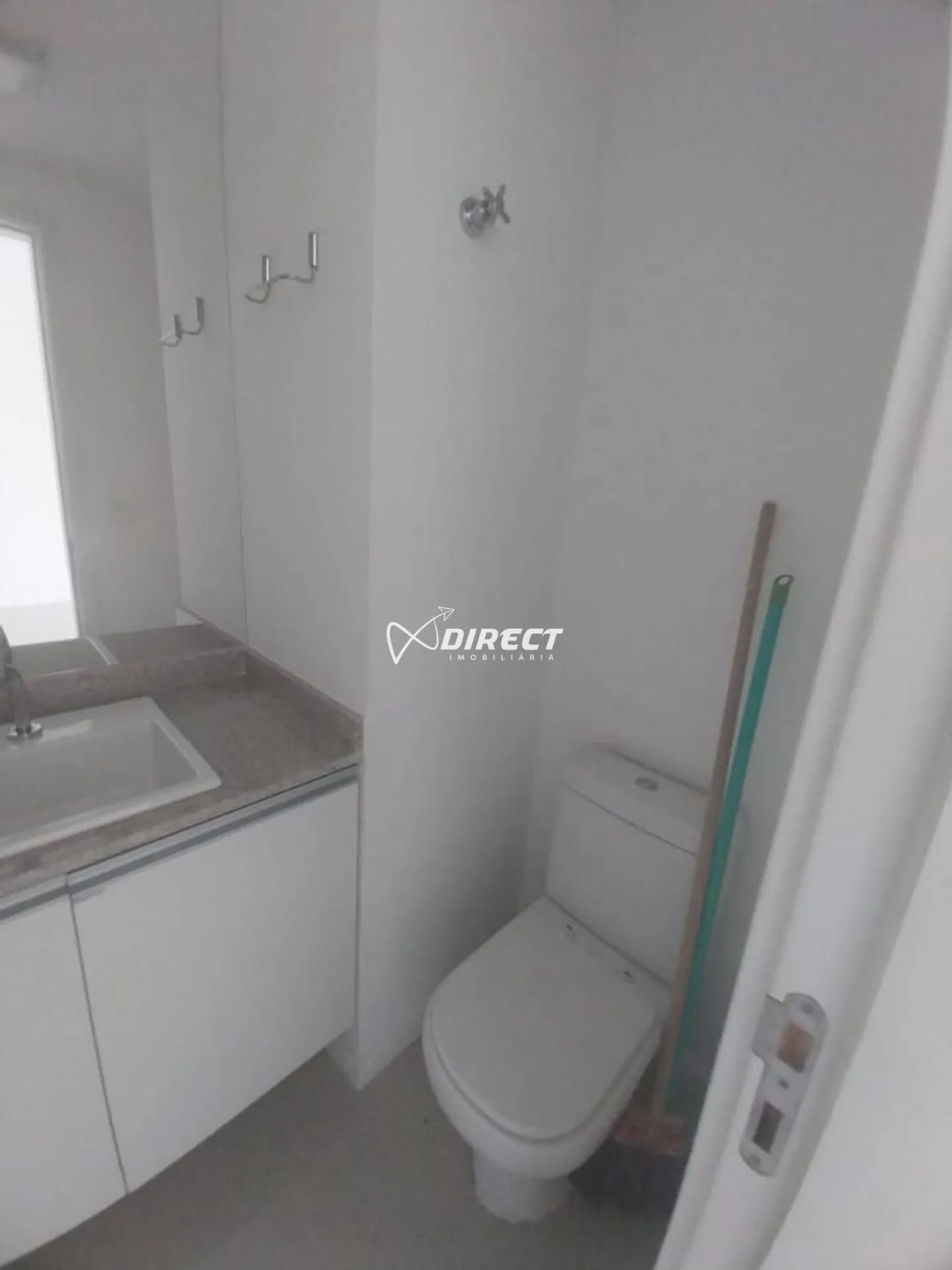 Apartamento no 14º andar com janelas do piso ao teto — photo 4
