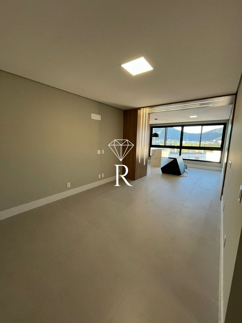 3-bedroom apartment with a grill on the balcony — photo 20