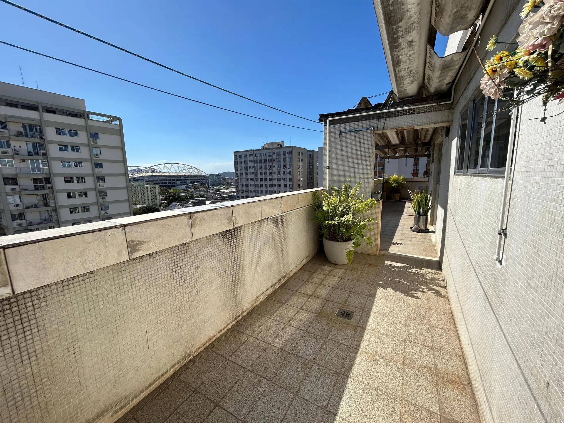 Furnished 4-bedroom rental apartment with 5 parking spaces — photo 10