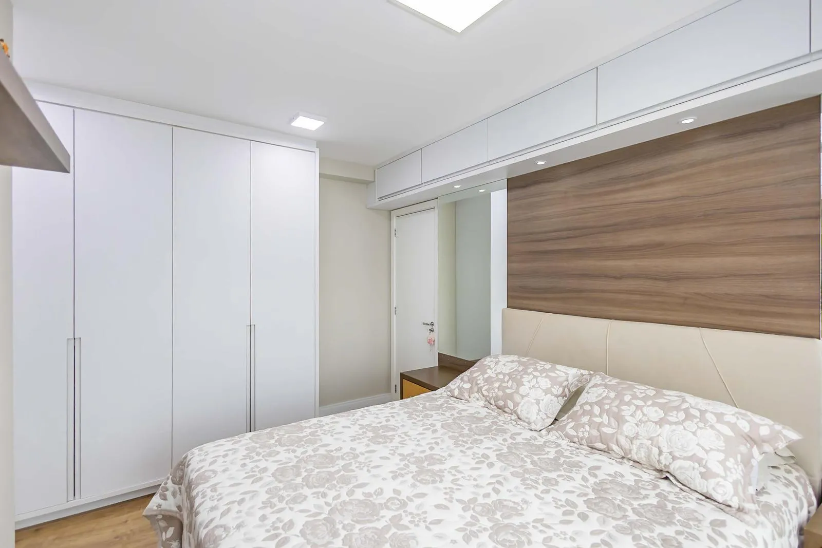 Apartamento mobiliado de 2 quartos e 3 banheiros — photo 22