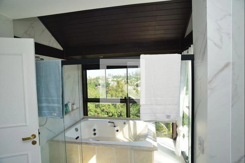 Casa com 6 quartos e 650 m², 5 suítes — photo 31
