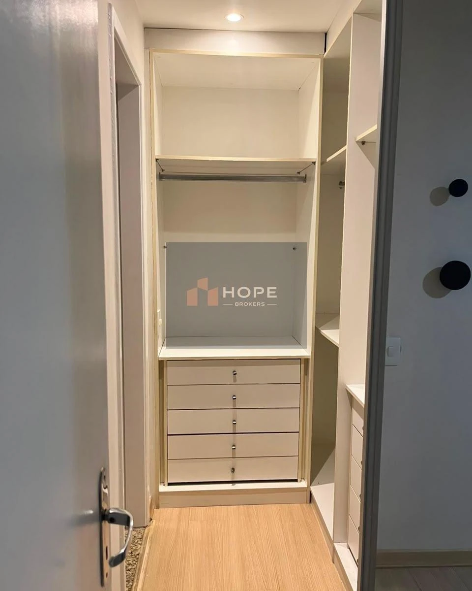 3-bedroom apartment with a walk-in closet — photo 6