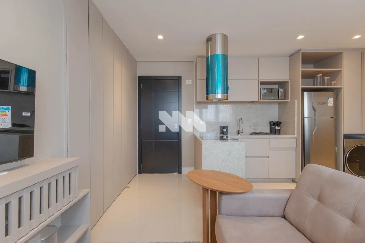 Furnished 1-bedroom apartment with open-plan kitchen — photo 5