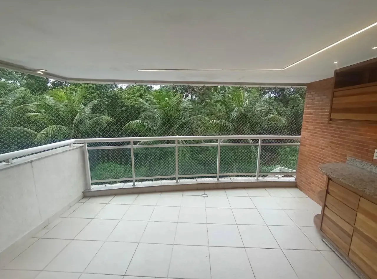 3-bedroom apartment with a grill on the balcony — photo 36