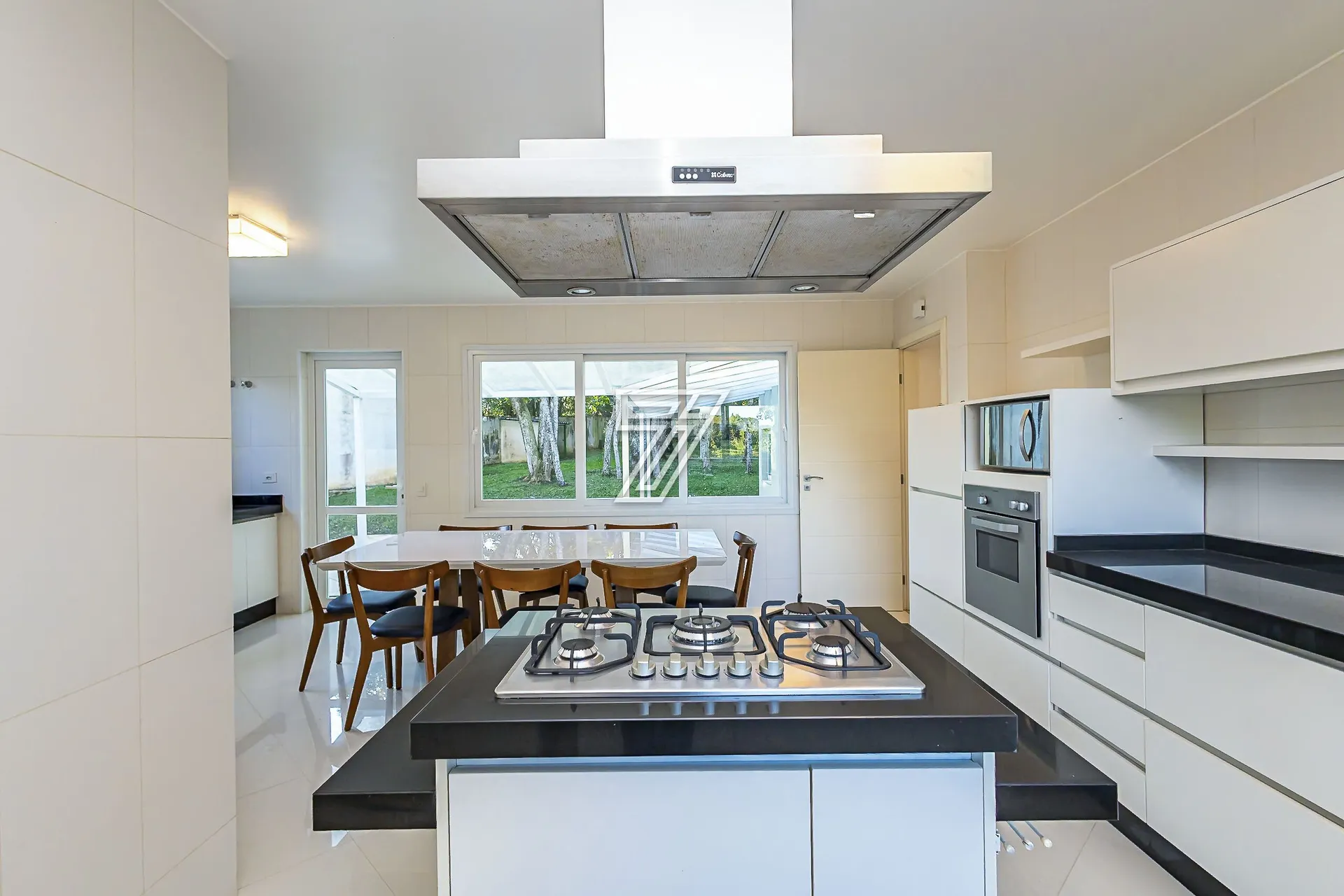 Casa para locação com 4 quartos e 3 suítes — photo 19