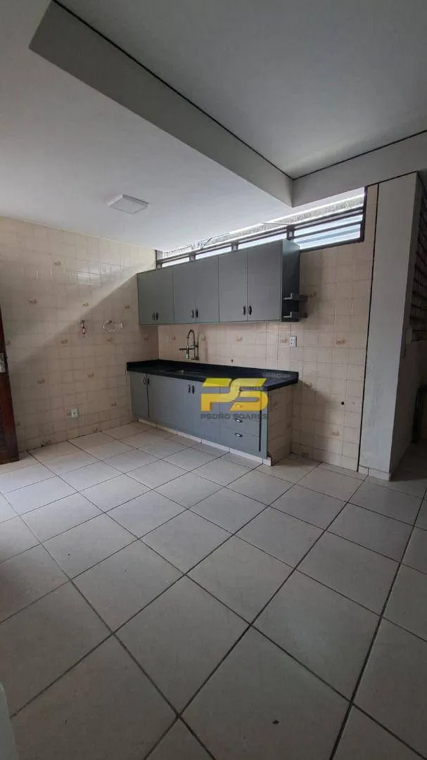 House with 4 en-suite bedrooms and electronic gate — photo 25