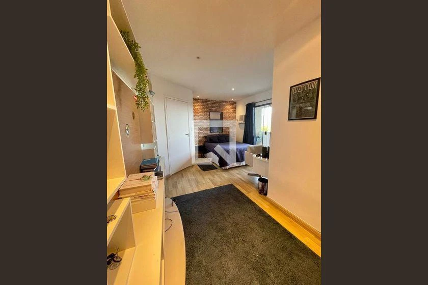 Furnished apartment, 492 m², with a glass-enclosed balcony — photo 28
