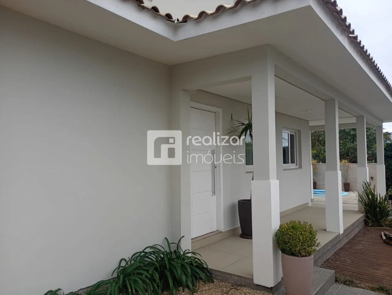 200 m² house with a private pool and a dishwasher — photo 61
