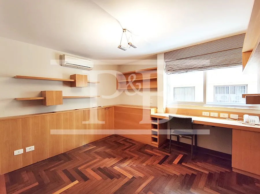 Penthouse with 4 bedrooms and 4 baths, 539 m² — photo 35