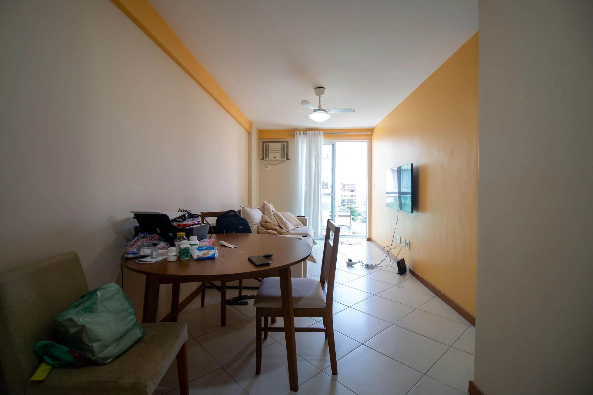 Floor-to-ceiling windows in a 2-bedroom apartment, 59 m²