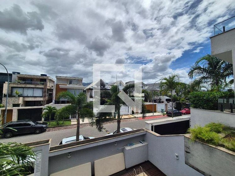 5-bedroom house with a bathtub in Rio de Janeiro — photo 13