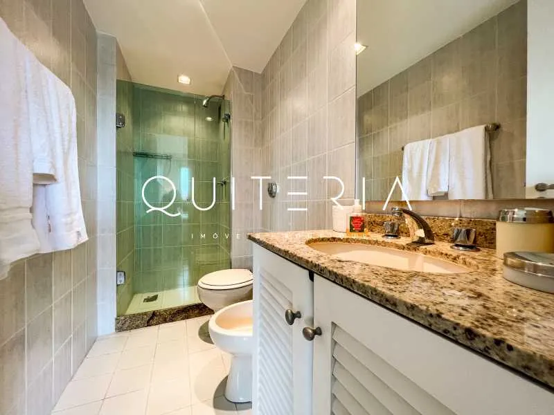 Apartamento duplex com varanda, 3 quartos e 5 banheiros — photo 20