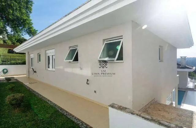 House with 4 en-suite bedrooms and private garden — photo 6