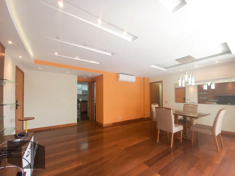Furnished 3-bedroom apartment with 3 baths and balcony — photo 9