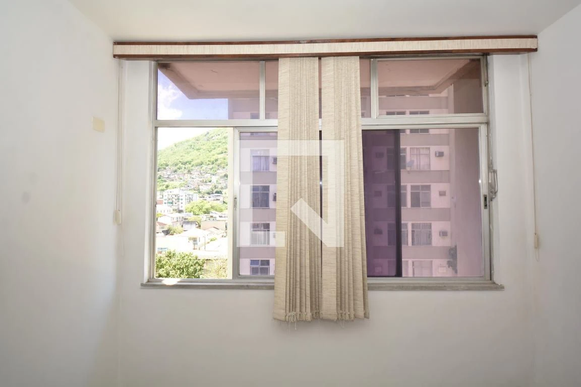 Apartamento de 2 quartos com vista para as montanhas