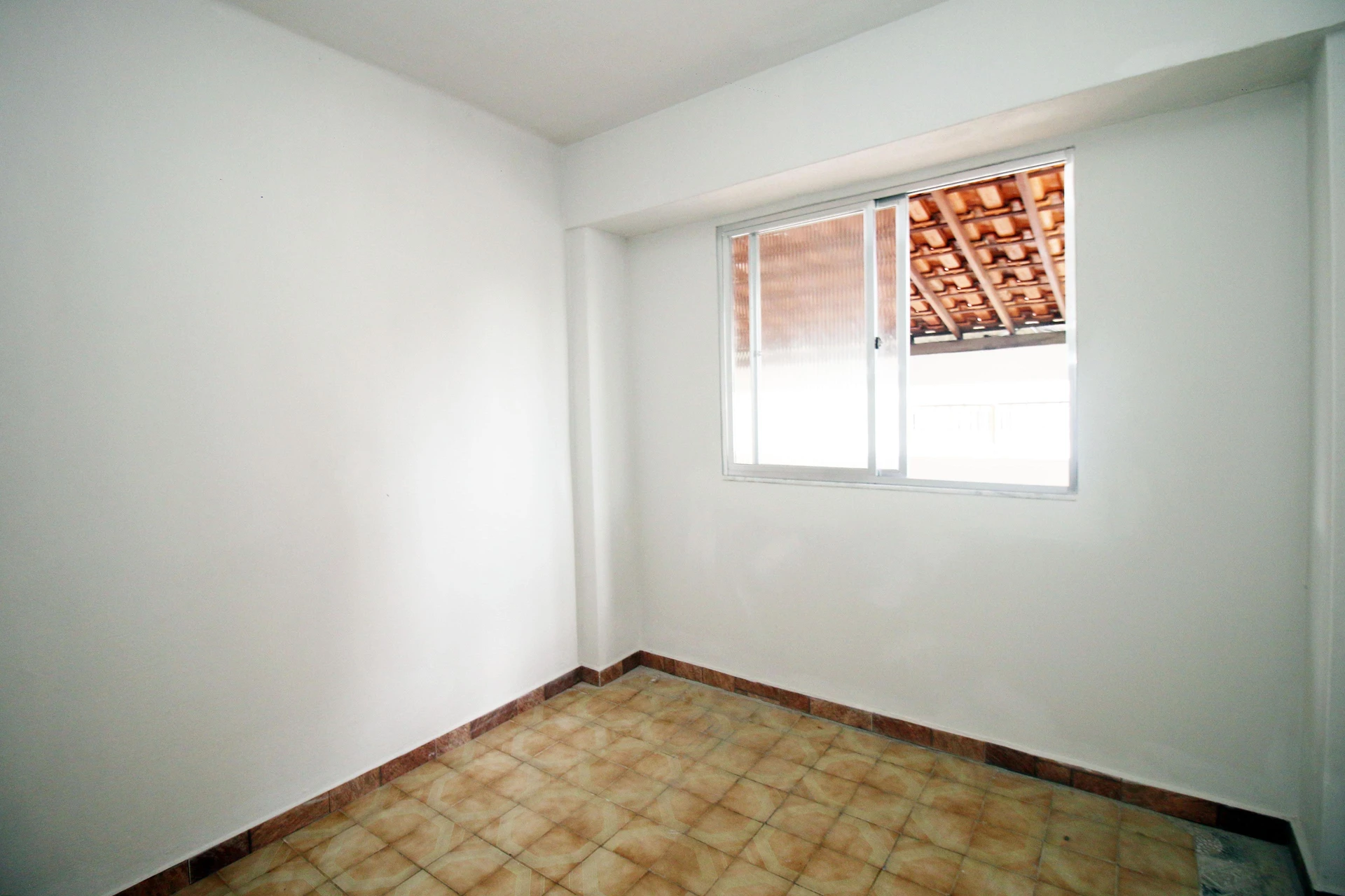 Unfurnished house with 1 bedroom and 1 bathroom — photo 20