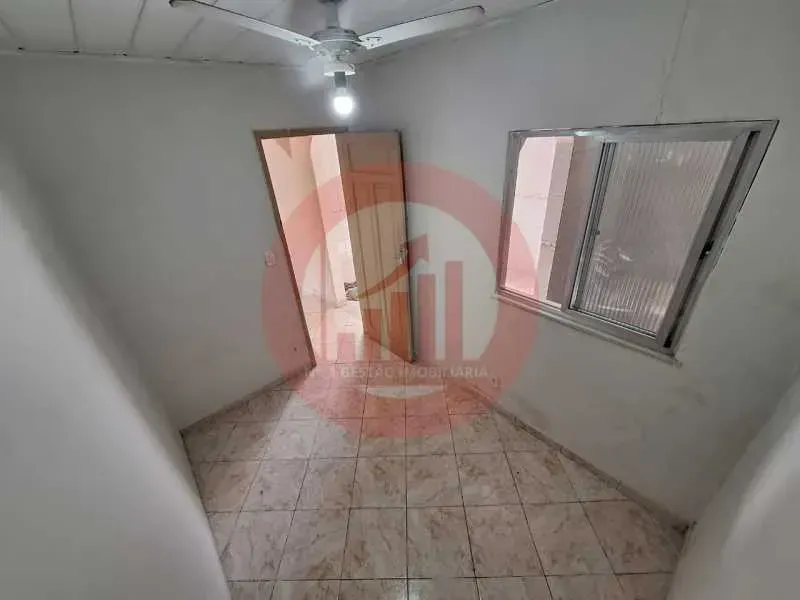 2-bedroom, 1-bath rental with no parking space — photo 20