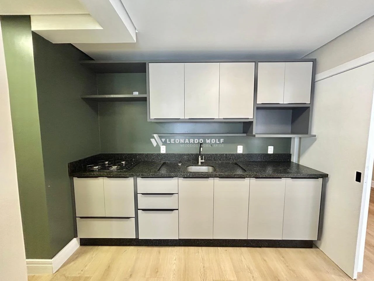 2-bedroom apartment with a washing machine in Florianópolis — photo 13