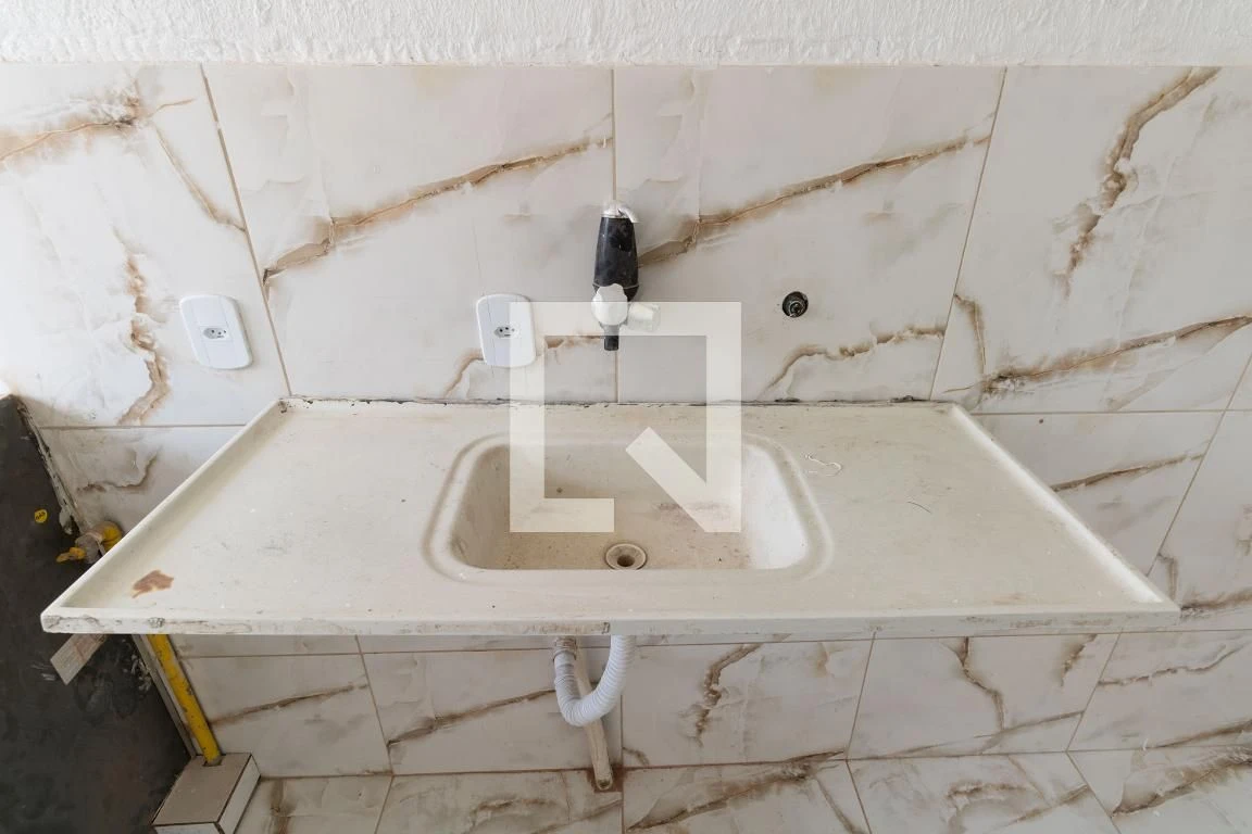 Apartamento sem mobília com 2 quartos e cozinha integrada — photo 8